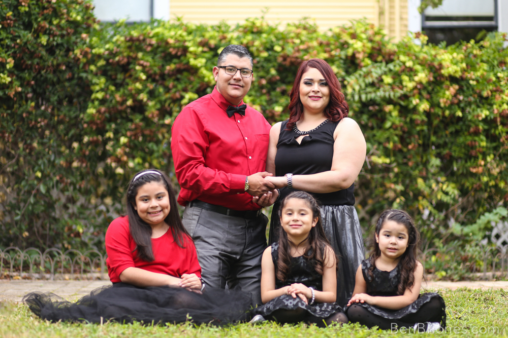 Esmer Family Portraits – Memory Lane Photo Spot – Mission, Texas