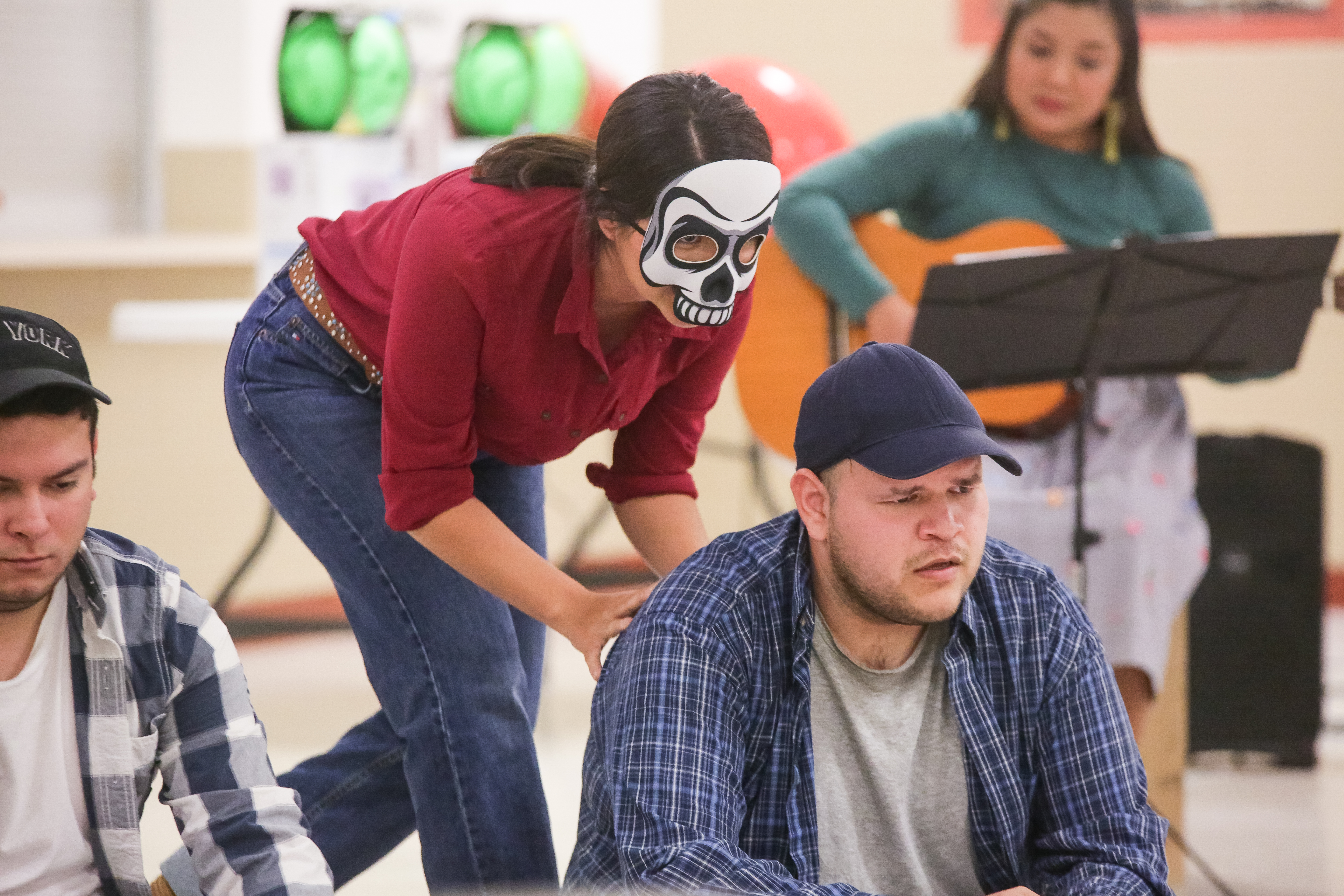 Cadenas Invisibles – Latino Theatre Initiatives – Alton, Texas