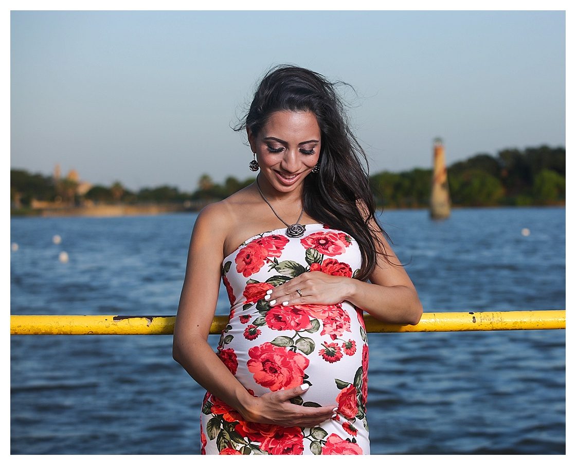 Elizabeth Maternity Session – Woodlawn Lake Park – San Antonio, Texas