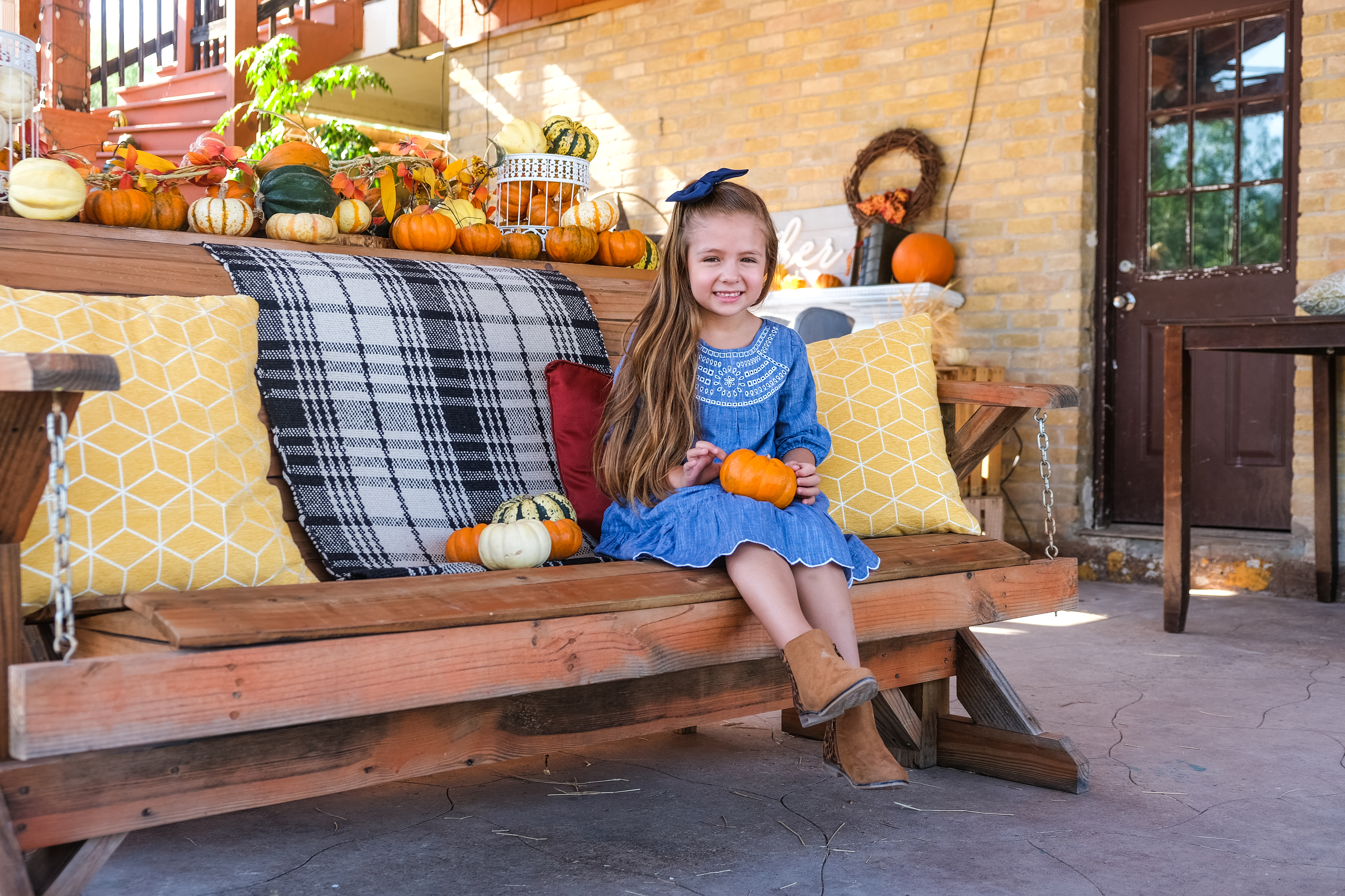 Sadie’s Fall Portraits – Maddie’s Pumpkin Patch – McAllen, Texas
