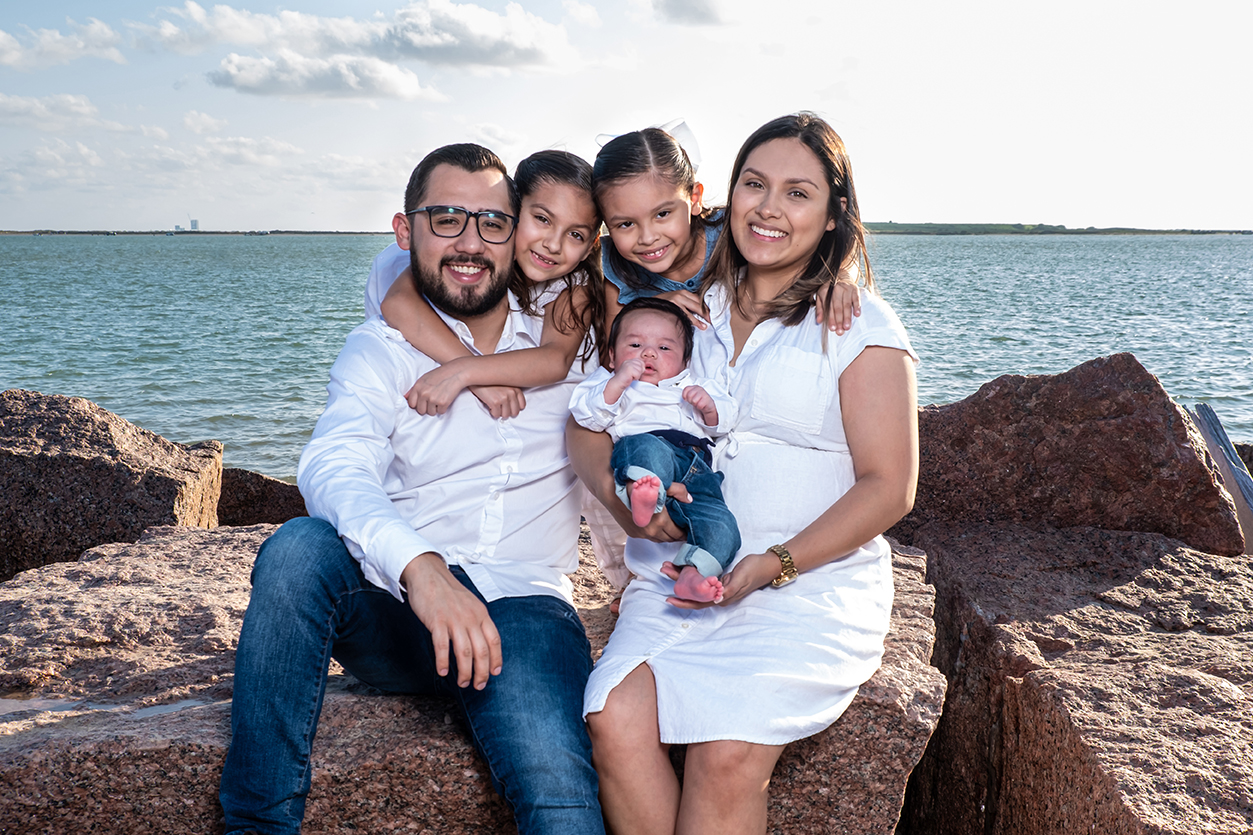 Fuentes Family Portraits – South Padre Island, Texas – Ben Briones Studios