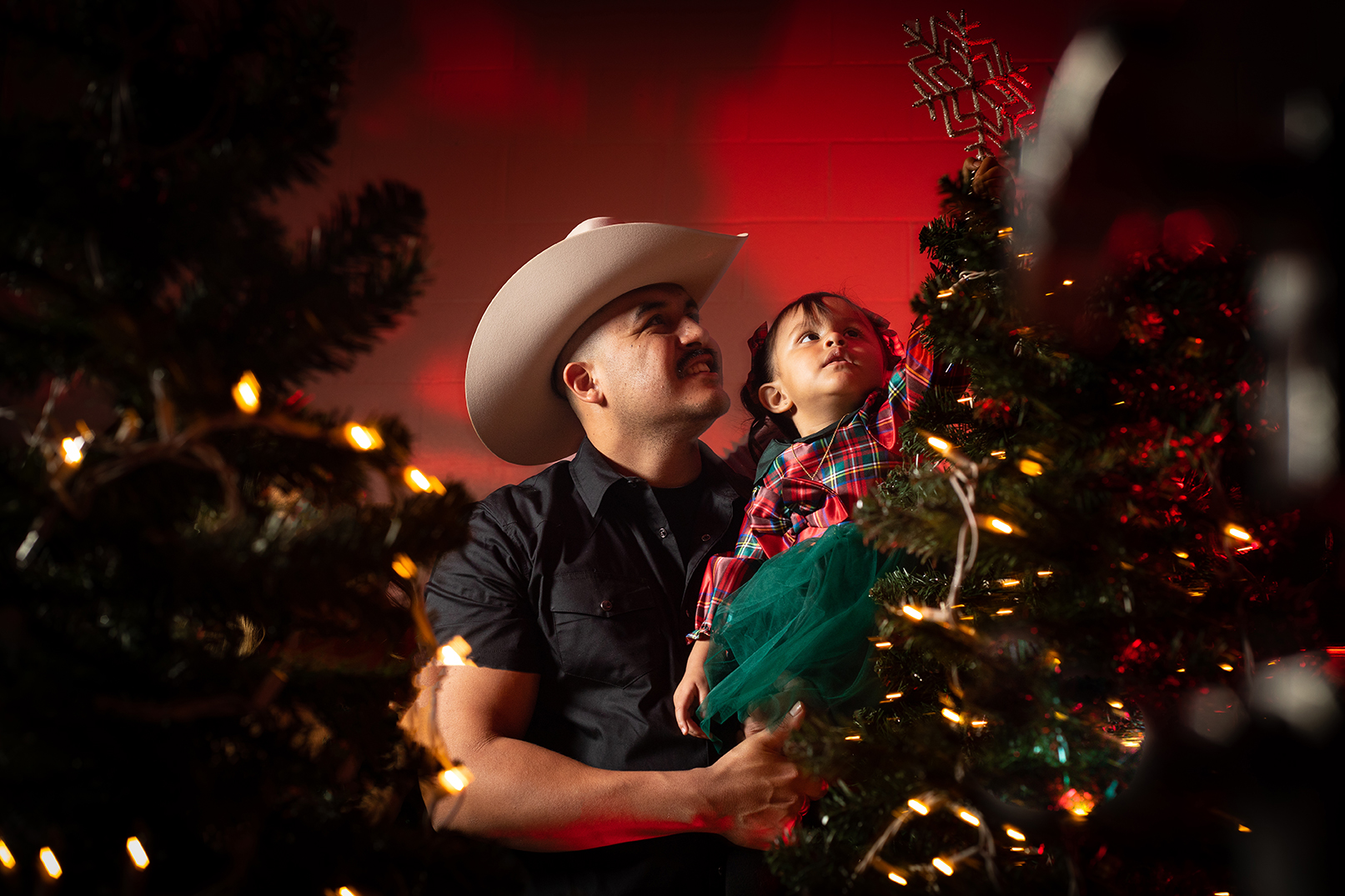 Nava Family Christmas Studio Session