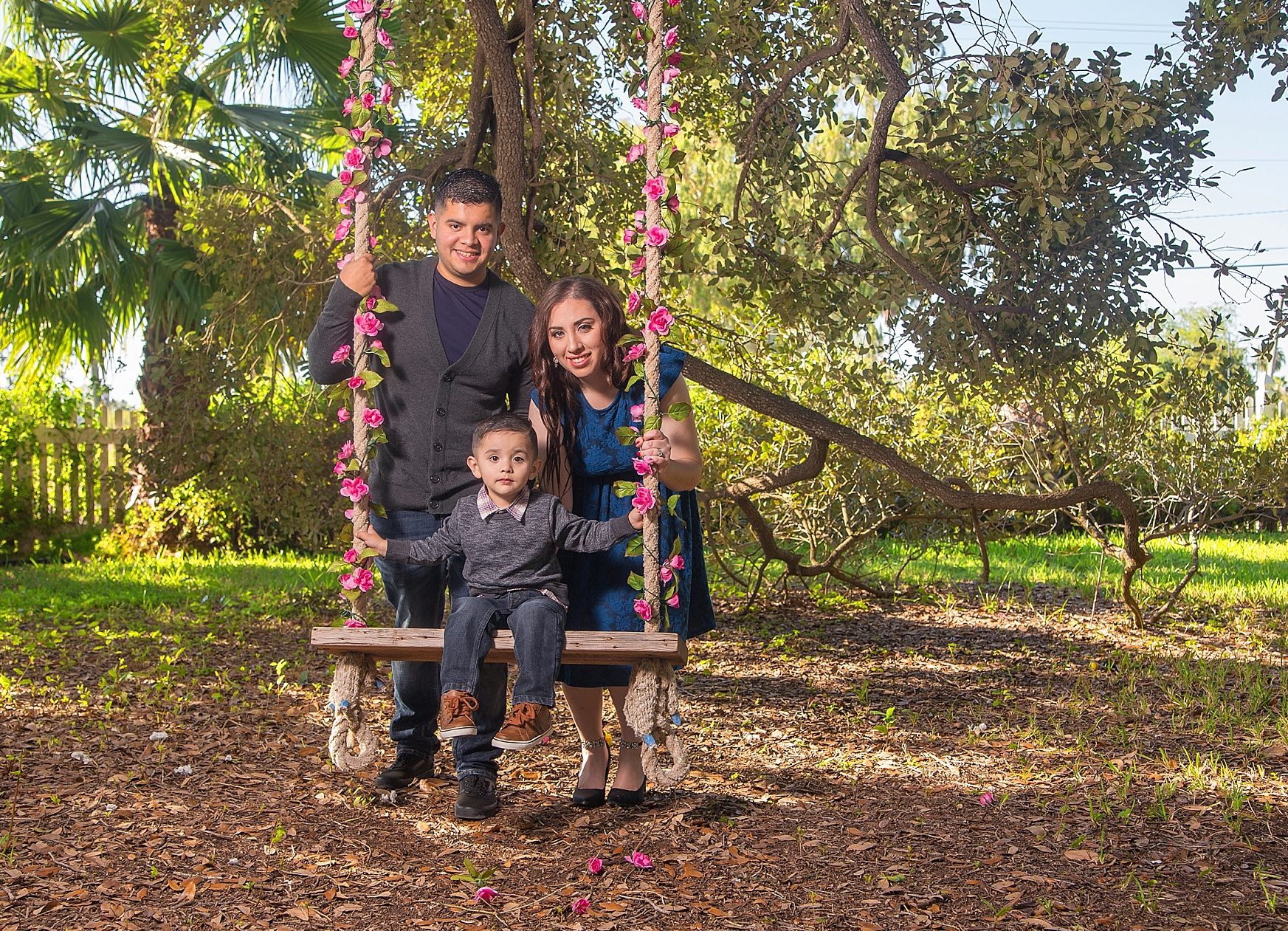 Garay Family Sessions – Memory Land Photo Spot – Mission, Texas