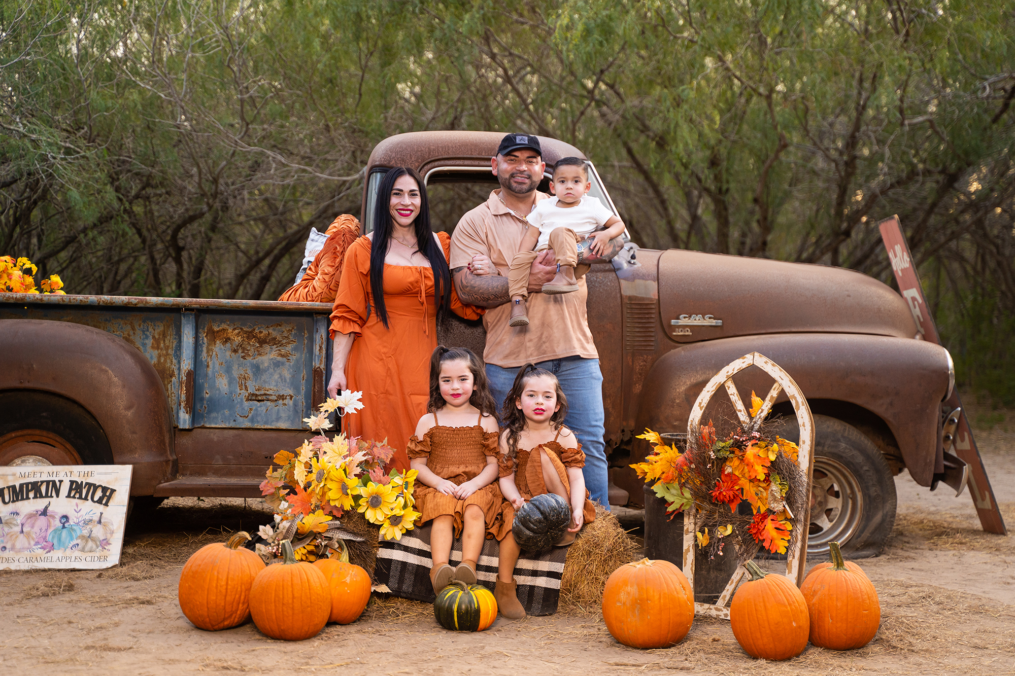 Kristina Pumpkin Patch Session – Maddies Pumpkin Patch – McAllen, Texas