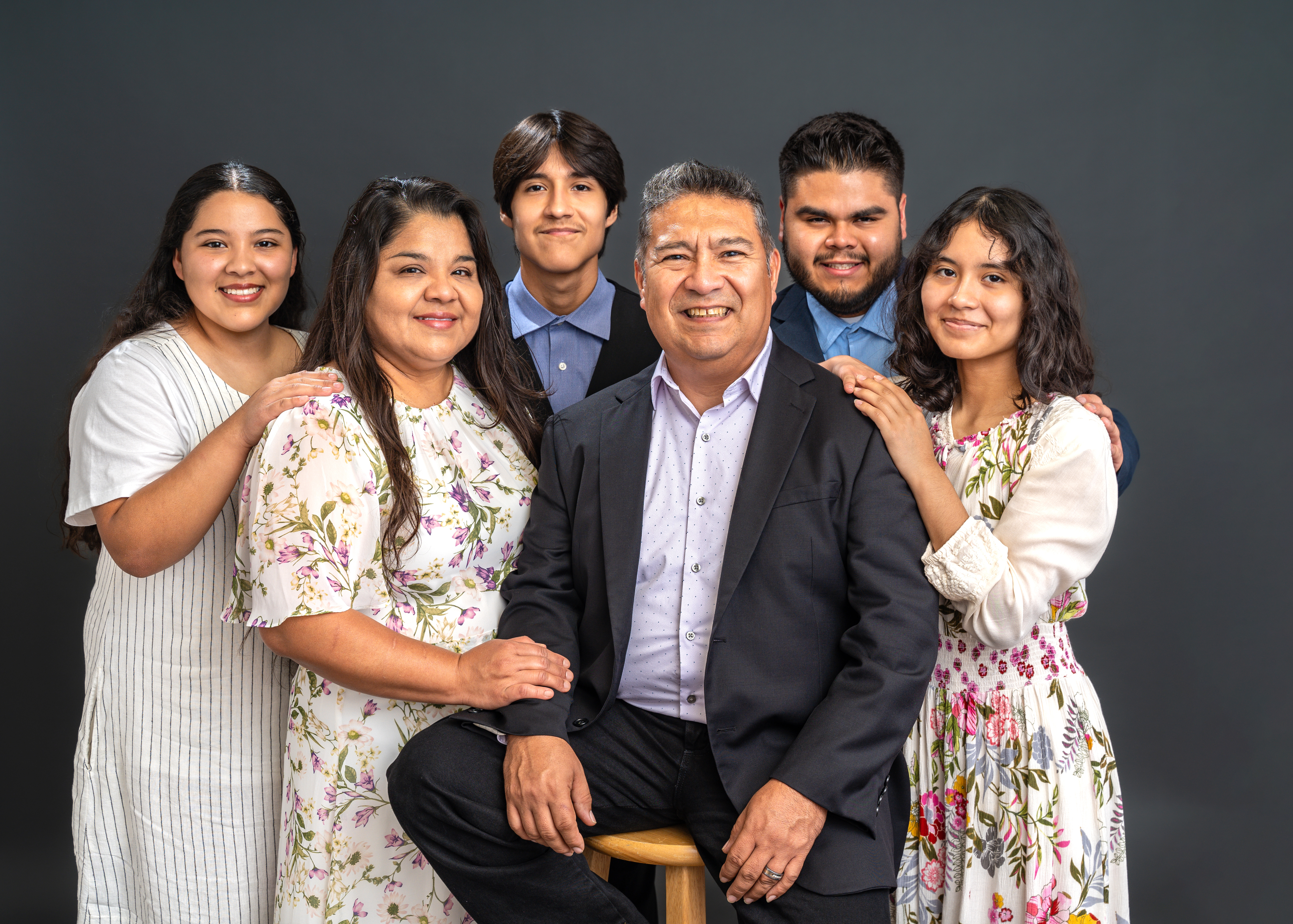 Jaramillo Family Portraits – Bee Beautiful Studios – McAllen, Texas