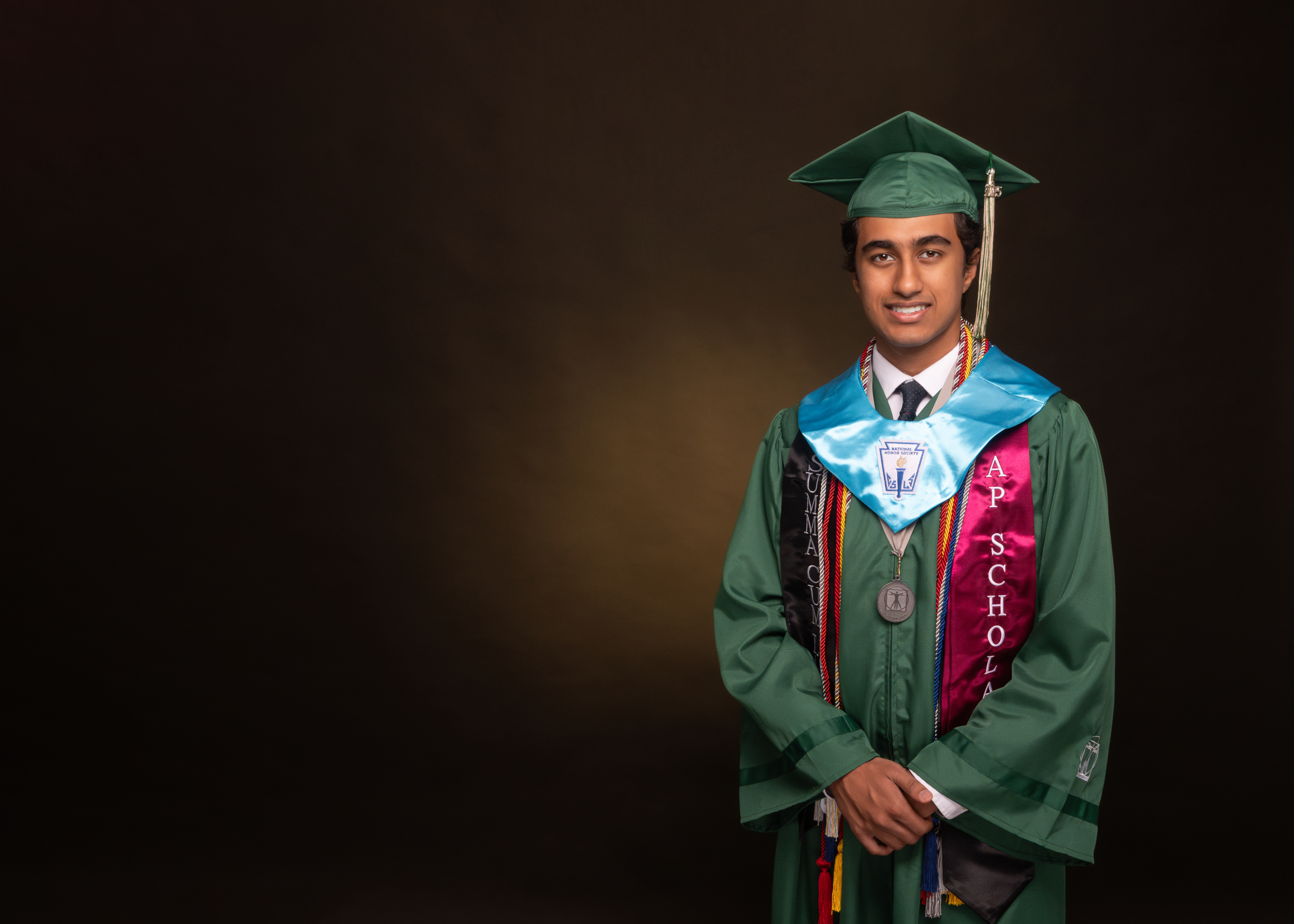 Mitra Grad Portraits – Bee Beautiful Studios – Mcallen, Texas