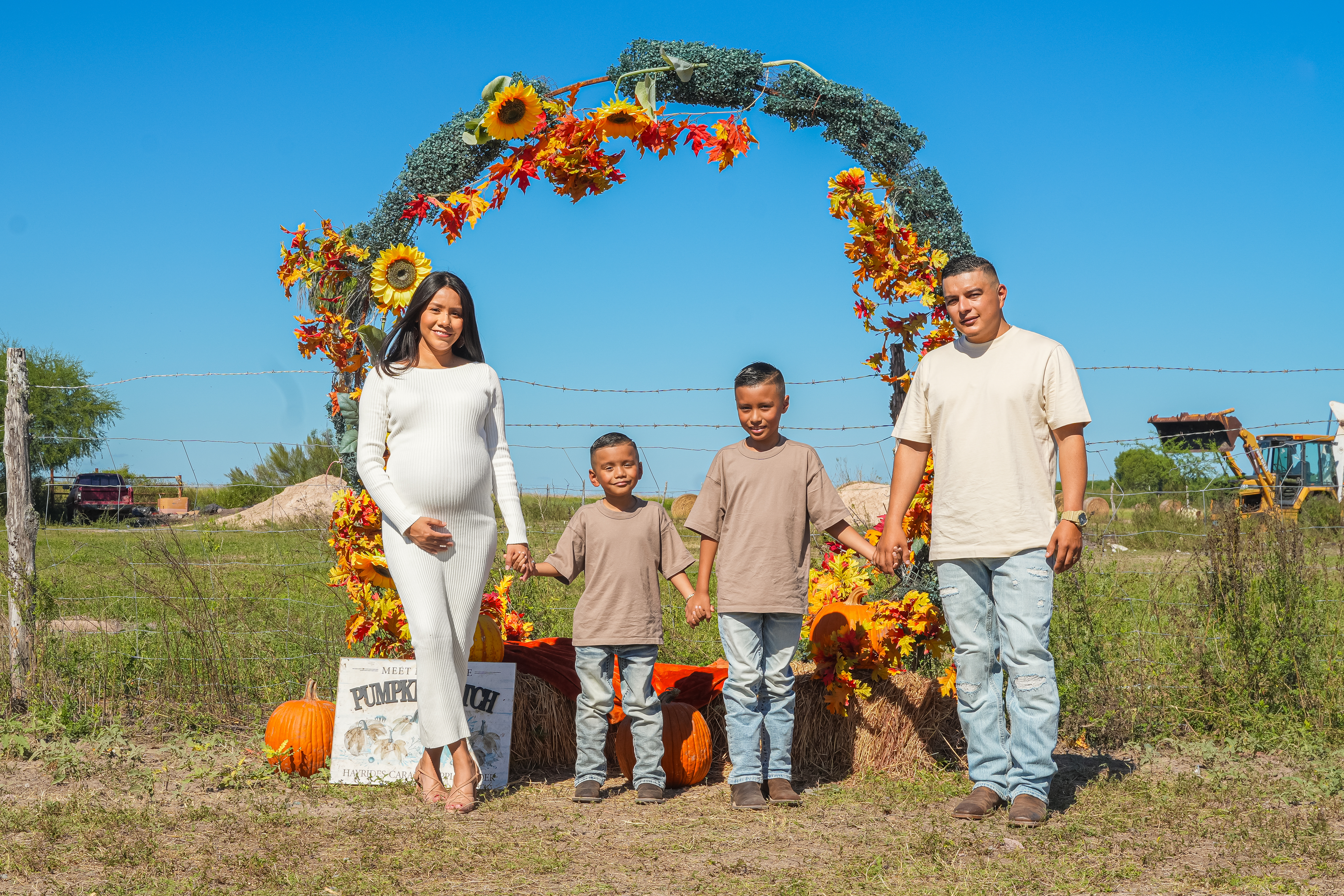 Yuridia Pumpkin Patch Session – McAllen, TX – Bee Beautiful Studios