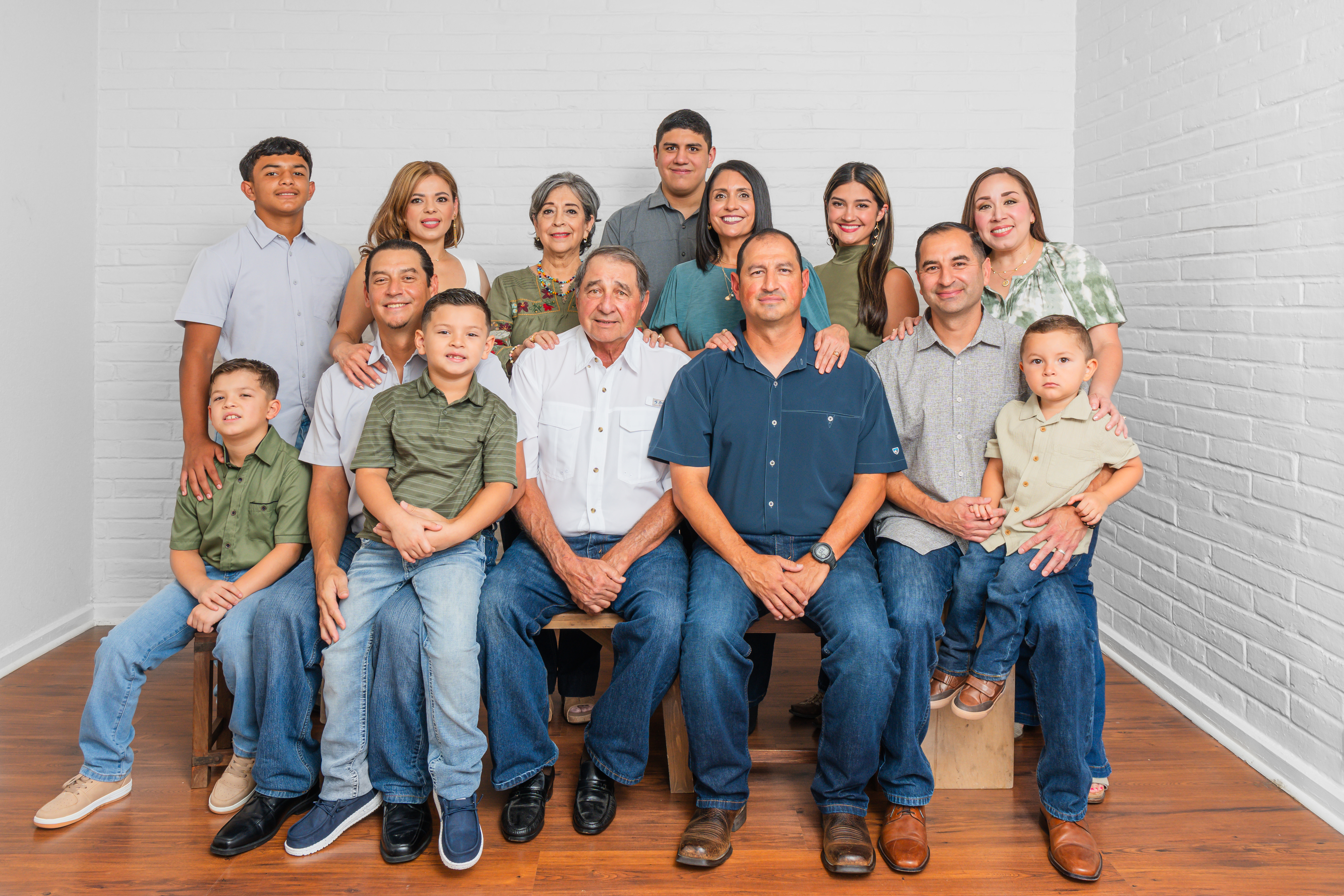 Elizabeth Family Portraits – Bee Beautiful Studios, McAllen, TX