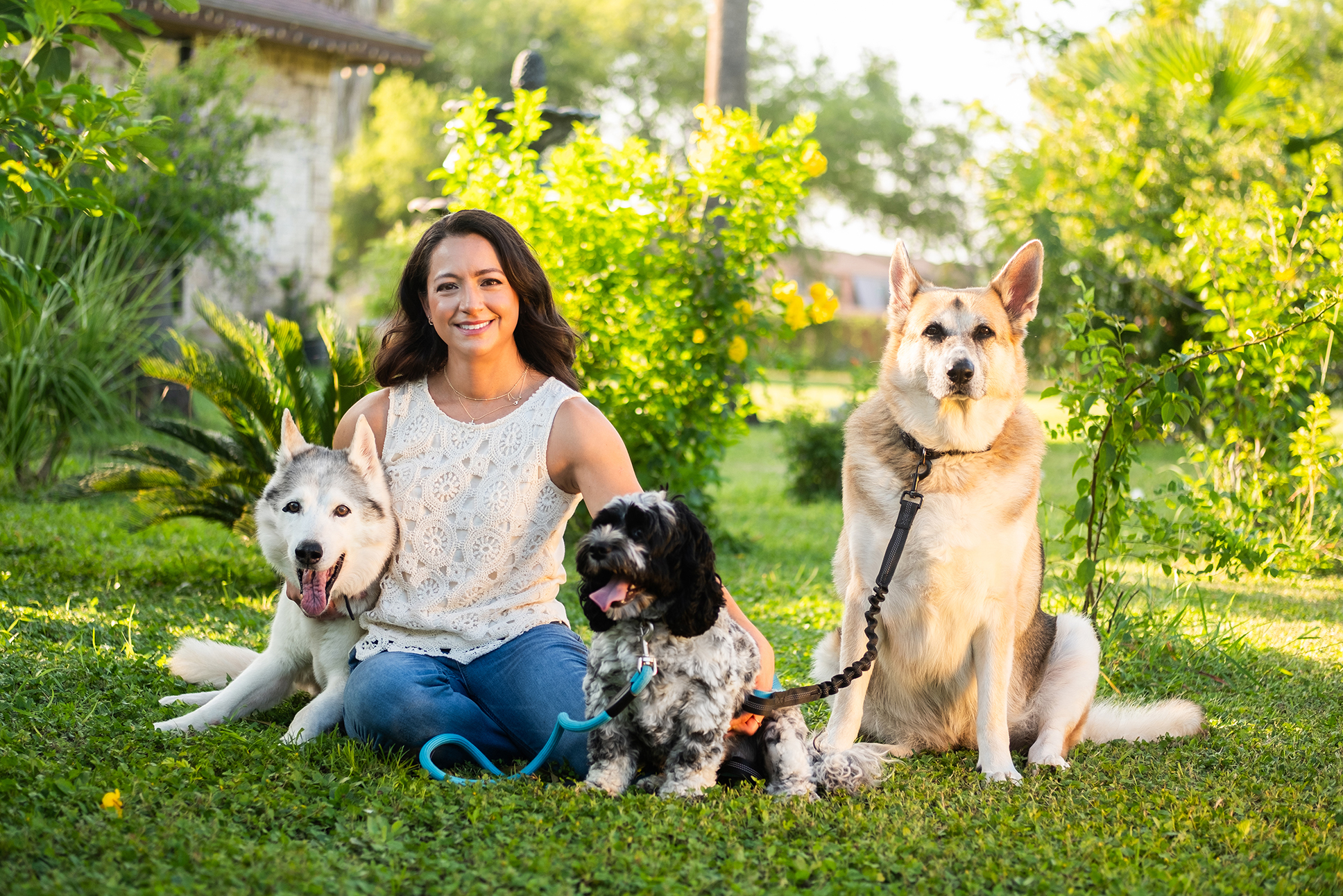 Paw-fect Portraits: Studio vs. At-Home Pet Photography Explained