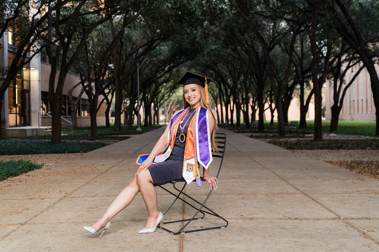 Ashley Grad Portraits – UTRGV – Edinburg, Texas