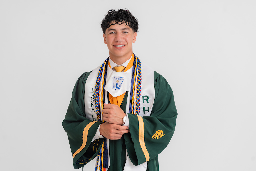 Dante Grad Photo Session – Bee Beautiful Studios